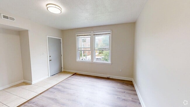 Building Photo - 413 Evarts St NE
