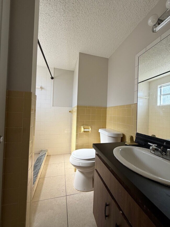 Foto del edificio - Single Family Home in Tanglewood Terrace