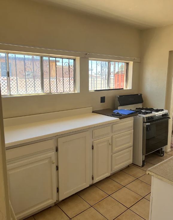 Foto del edificio - 5709 E 26th St