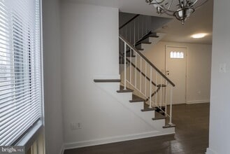 Building Photo - 301 I St SW