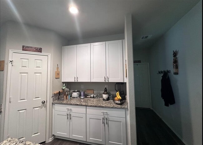 Building Photo - 4307 Tulip Oak Dr