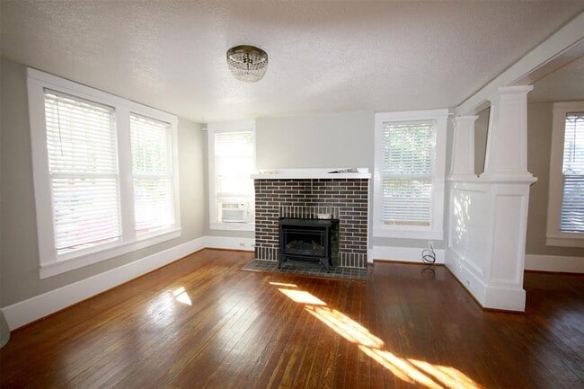 Building Photo - 415 Euclid St