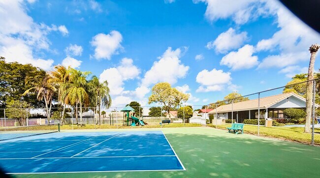 Foto del edificio - 9856 Watermill Cir