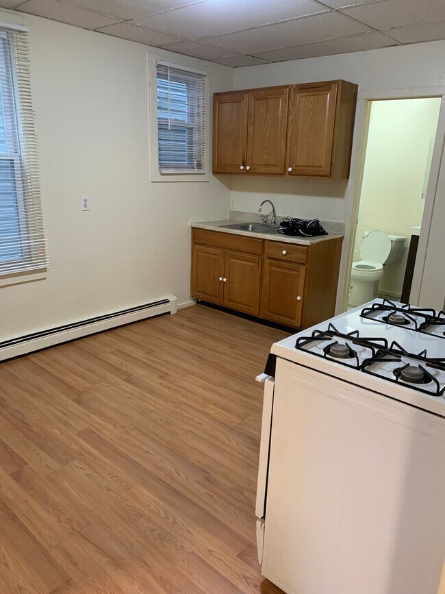 Living room - 20 4th St