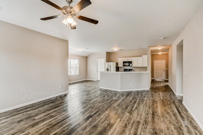 Building Photo - 105 Cambridge Park Dr