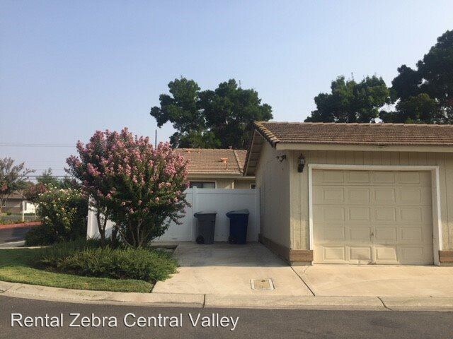 Building Photo - 2 br, 2 bath House - 1020 E. Olive Avenue