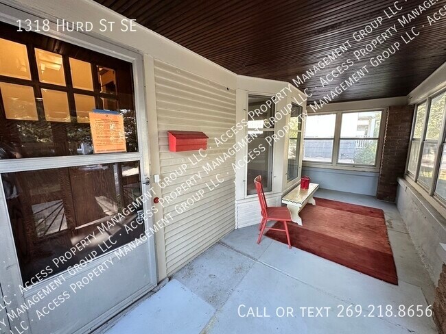 Building Photo - 1318 Hurd St SE