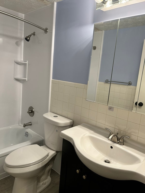 Building Photo - 3847 Lamarque Ct