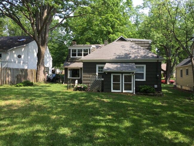 Foto del edificio - 109 E Riverglen Dr