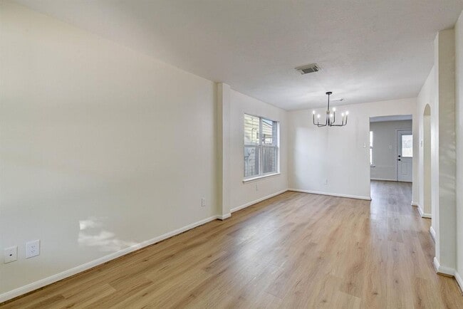 Building Photo - 9615 Tierra Mountain Ct