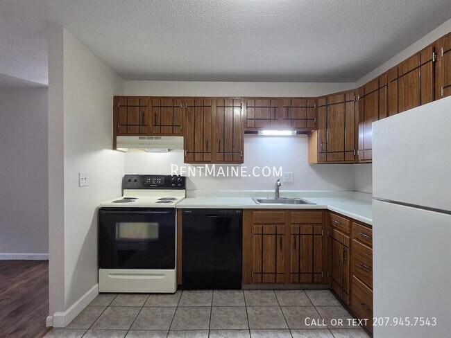 Foto del edificio - 10 Tall Pines Dr