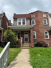 Building Photo - 2805 N Van Buren St