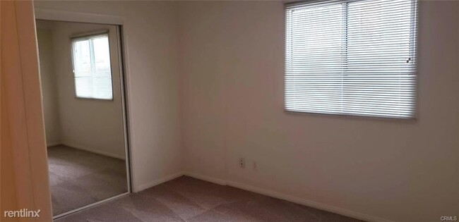 Foto del edificio - 3 br, 2 bath Duplex - 811 W 8th St