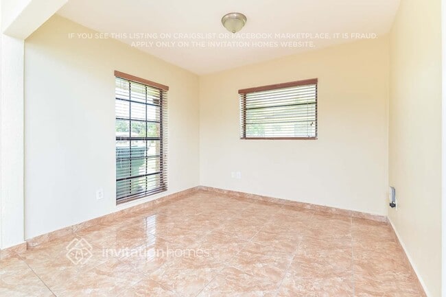 Building Photo - 10805 SW 142nd Ln