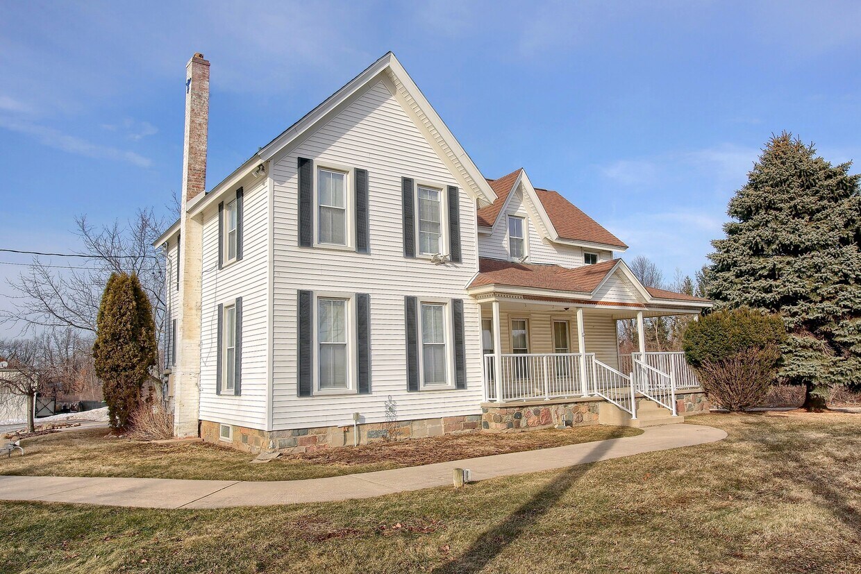 Primary Photo - 830 W Dryden Rd