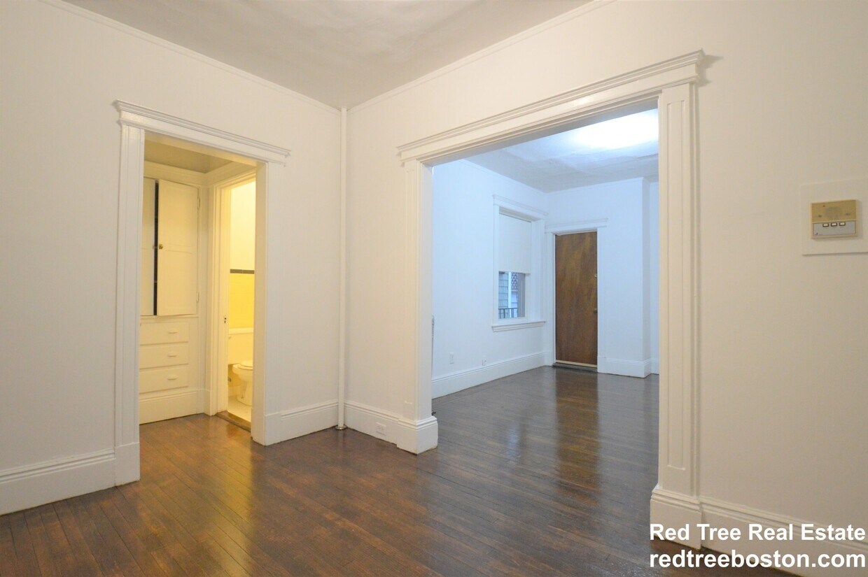 Primary Photo - 30 Medfield St
