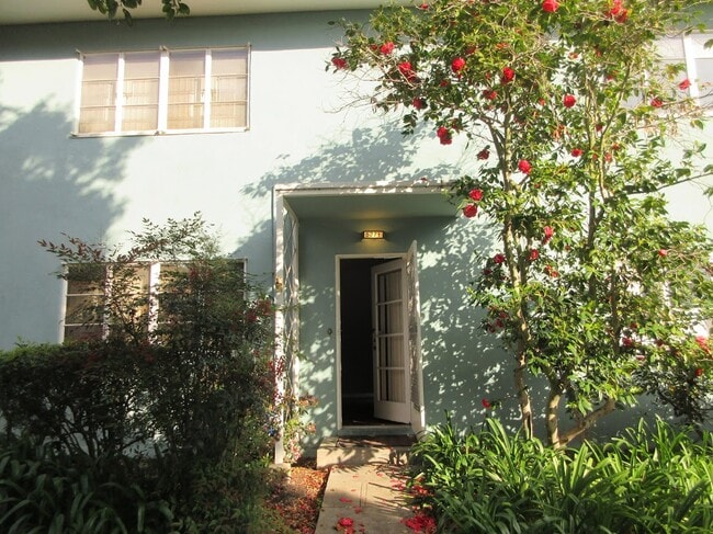 Front Door - 5271 Village Grn