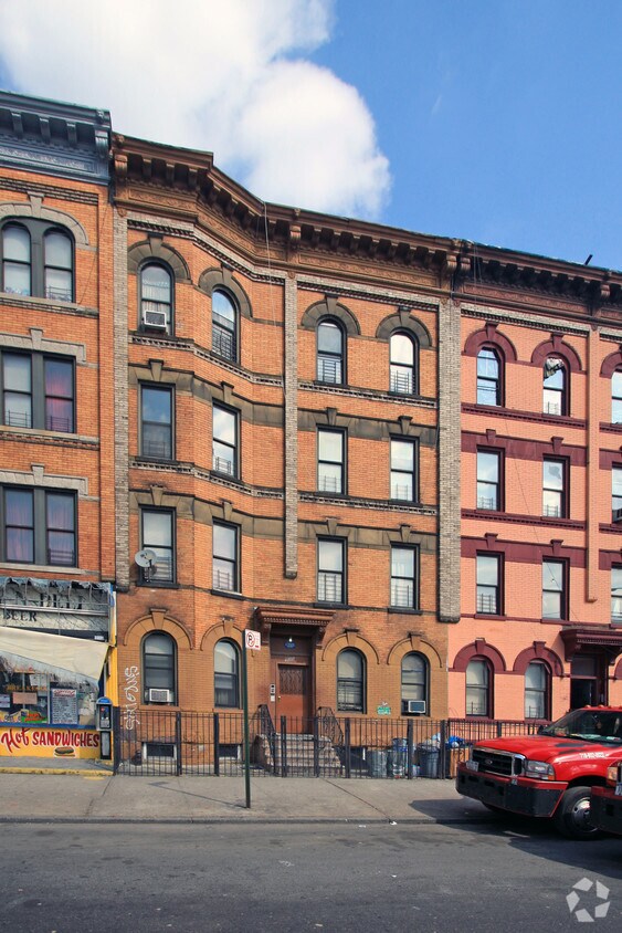 Foto principal - 523 Knickerbocker Ave