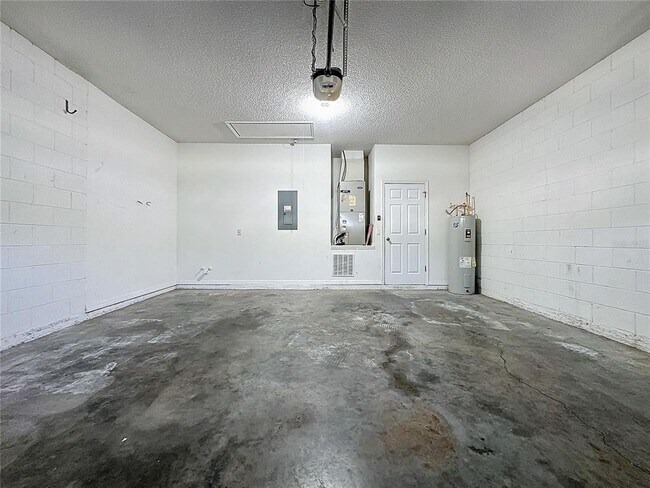 Foto del edificio - 4843 Native Dancer Ln