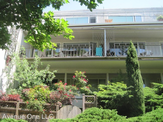 Foto del edificio - 630 13th Ave E