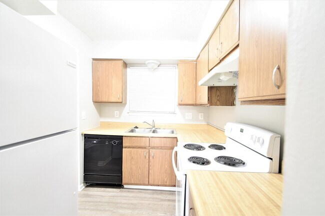 Foto del edificio - 8609 Holmes Rd