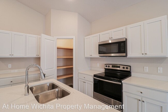 Building Photo - 3 br, 2 bath House - 2338 E Cheyenne Ct