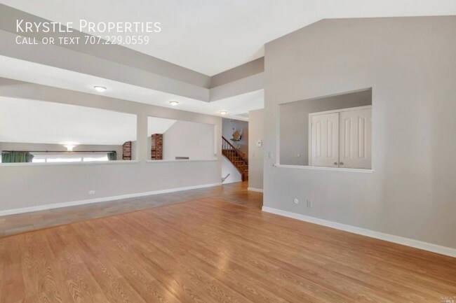 Building Photo - ***Luxury Living with Breathtaking Views a...