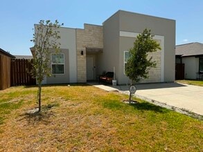 Building Photo - 5013 Castano Dr