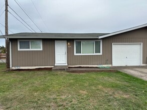 Building Photo - 615 58th St