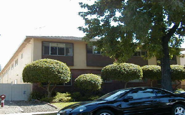 Building Photo - Santana Courtyard Apartments