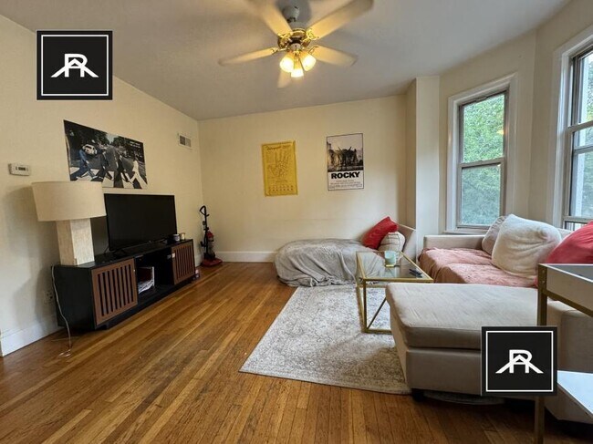 Building Photo - 4 bedroom in Brookline MA 02446