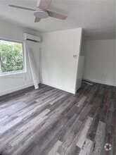 Building Photo - 250 NE 76th St