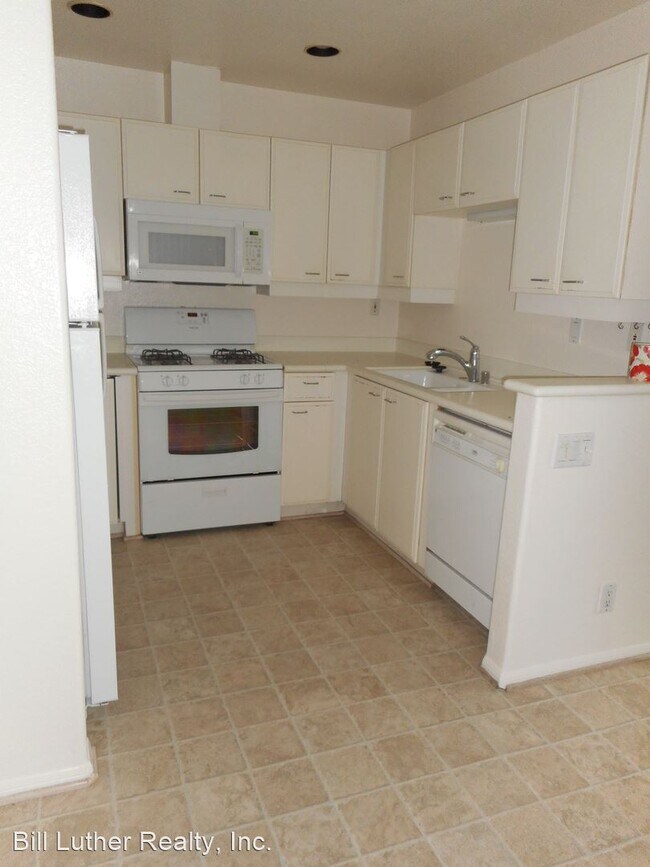 Foto del edificio - 3 br, 3 bath House - 2058 Reed Ave