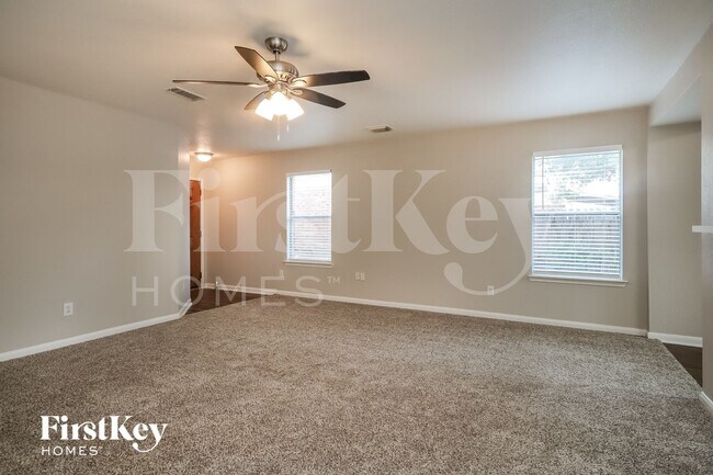 Foto del edificio - 17118 Carshalton Ct