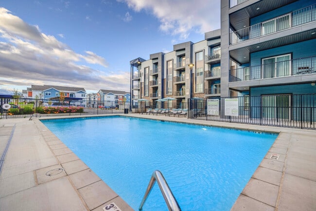 Pool and a View! - Sorella