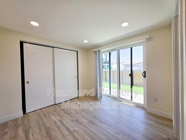 Foto del edificio - 3344 Lockwood Dr