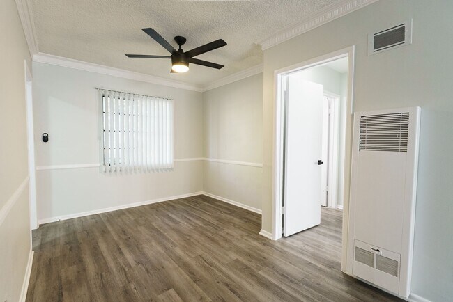 Foto del interior - 970 N. Serrano Ave.