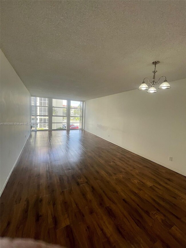 Foto del edificio - 1 bedroom in Hallandale FL 33009