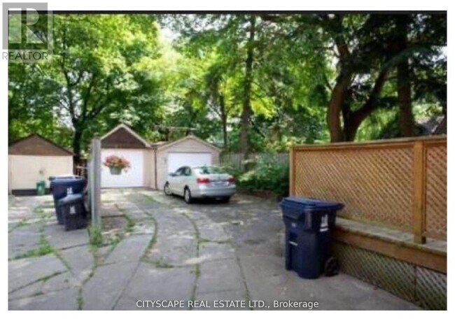 Photo du bâtiment - 101 Dawes Rd