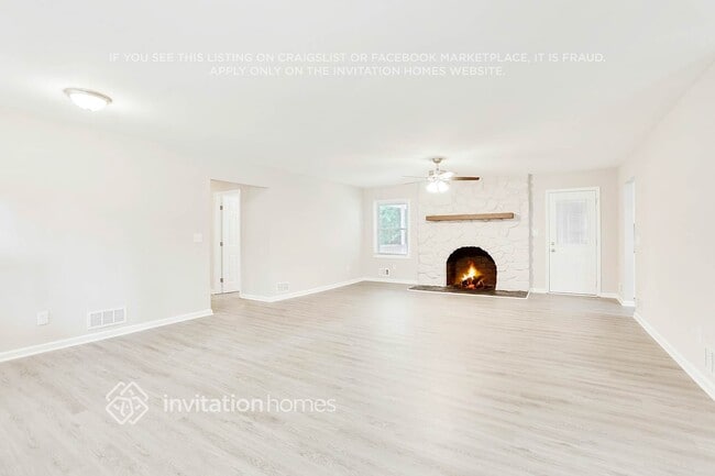 Building Photo - 2045 Blackwell Rd