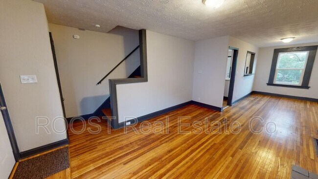 Foto del edificio - 114 N Guilford Ave