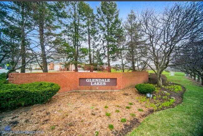 Building Photo - 1436 Fairway Dr