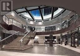 Photo du bâtiment - 3880 Duke of York Blvd