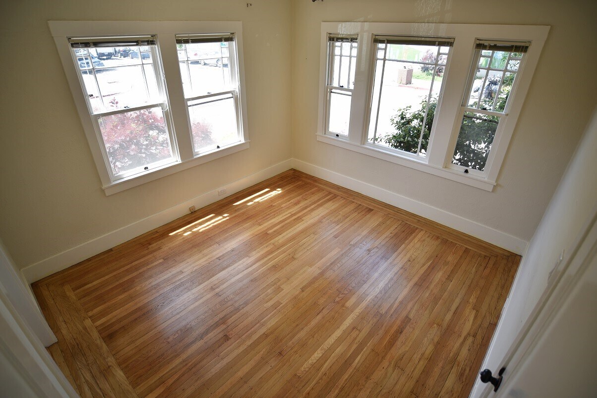 Foto principal - 341 42nd St
