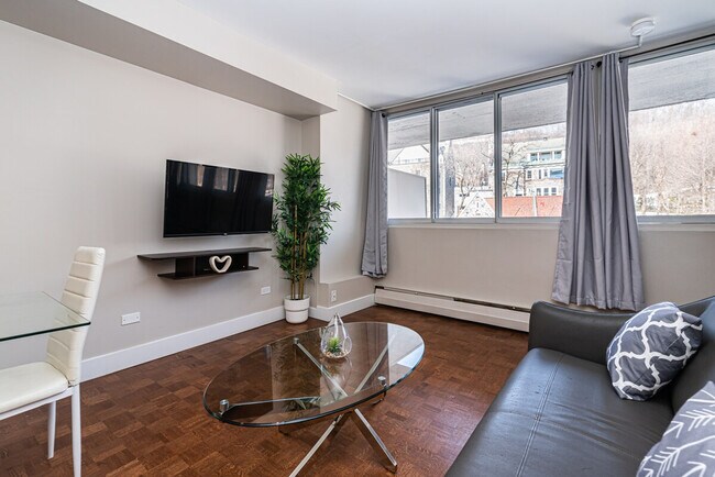 Photo du bâtiment - 3712 Rue Peel-SI ID1283434P