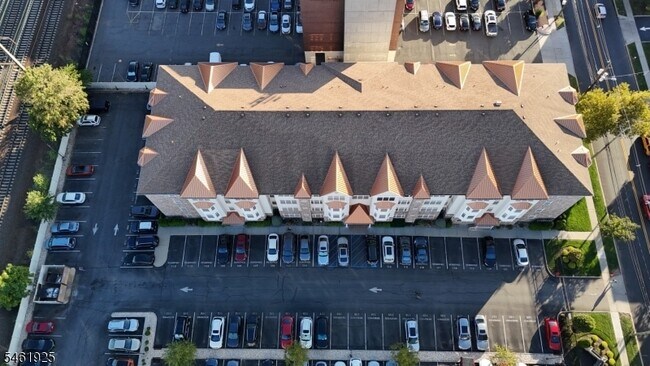 Foto del edificio - 102 E Elizabeth Ave