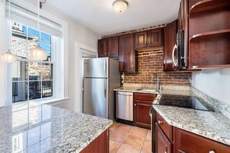 Building Photo - 80 Revere St