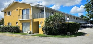 Building Photo - 1501 Crescent Cir