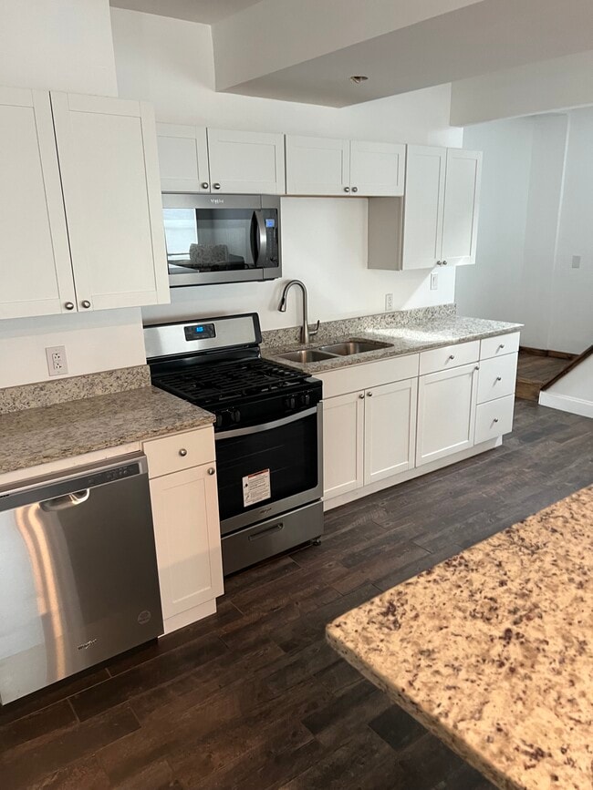 Kitchen - 1109 W 34th St