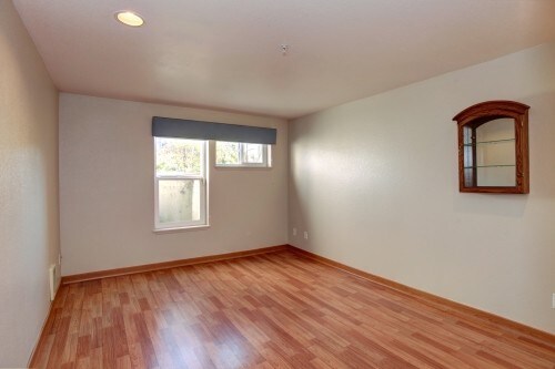 Building Photo - 2125 California Ave SW